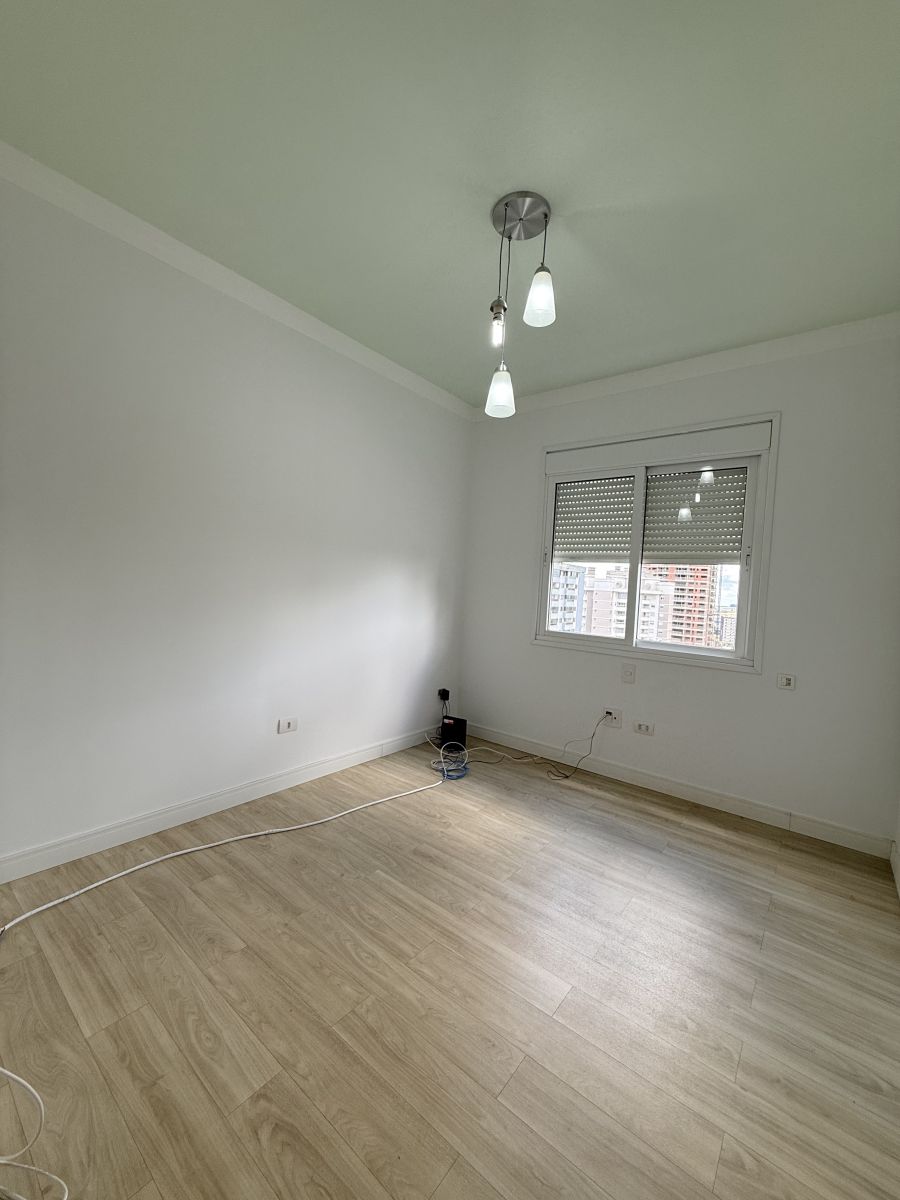 Quarto ou escrit�rio