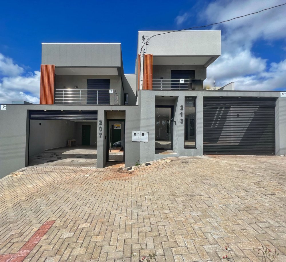 Sobrado - Venda - Região do Lago - Cascavel - PR