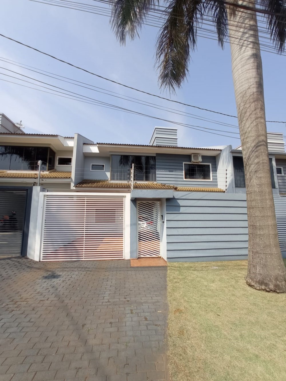 Sobrado - Venda - Região do Lago - Cascavel - PR