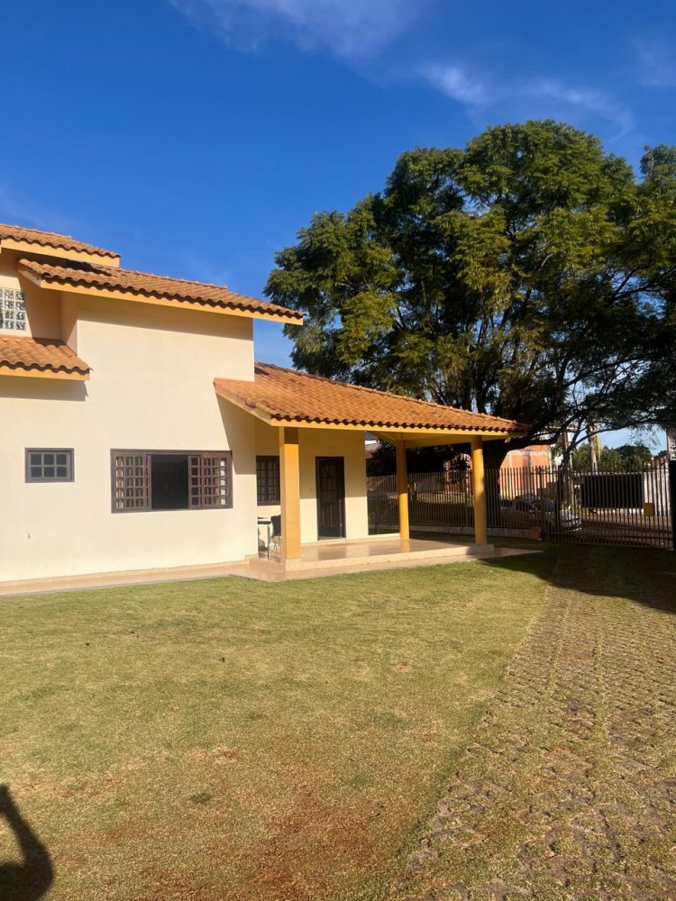 Sobrado - Venda - Região do Lago - Cascavel - PR