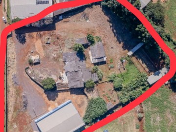 Barracão na Rua Rio da Paz