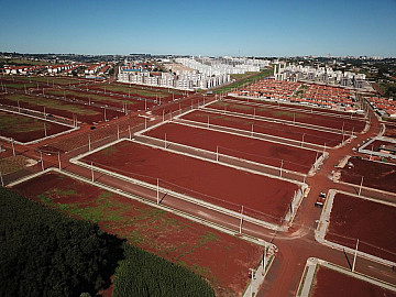 Terreno no loteamento M�naco em Cascavel- Pr